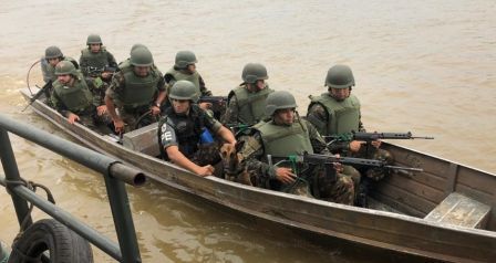 FAB e Exército reformam pista remota na fronteira com a Colômbia
