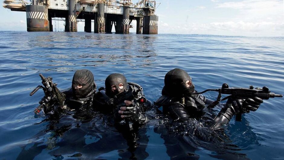 Forças Especiais da Marinha em treinamento