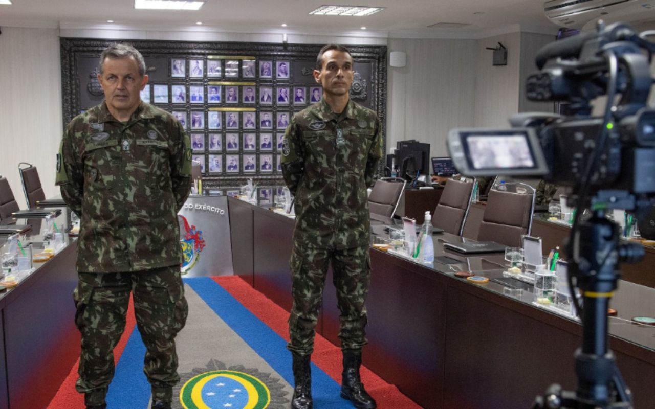 Exército Brasileiro - Milhares de jovens recrutas incorporam hoje