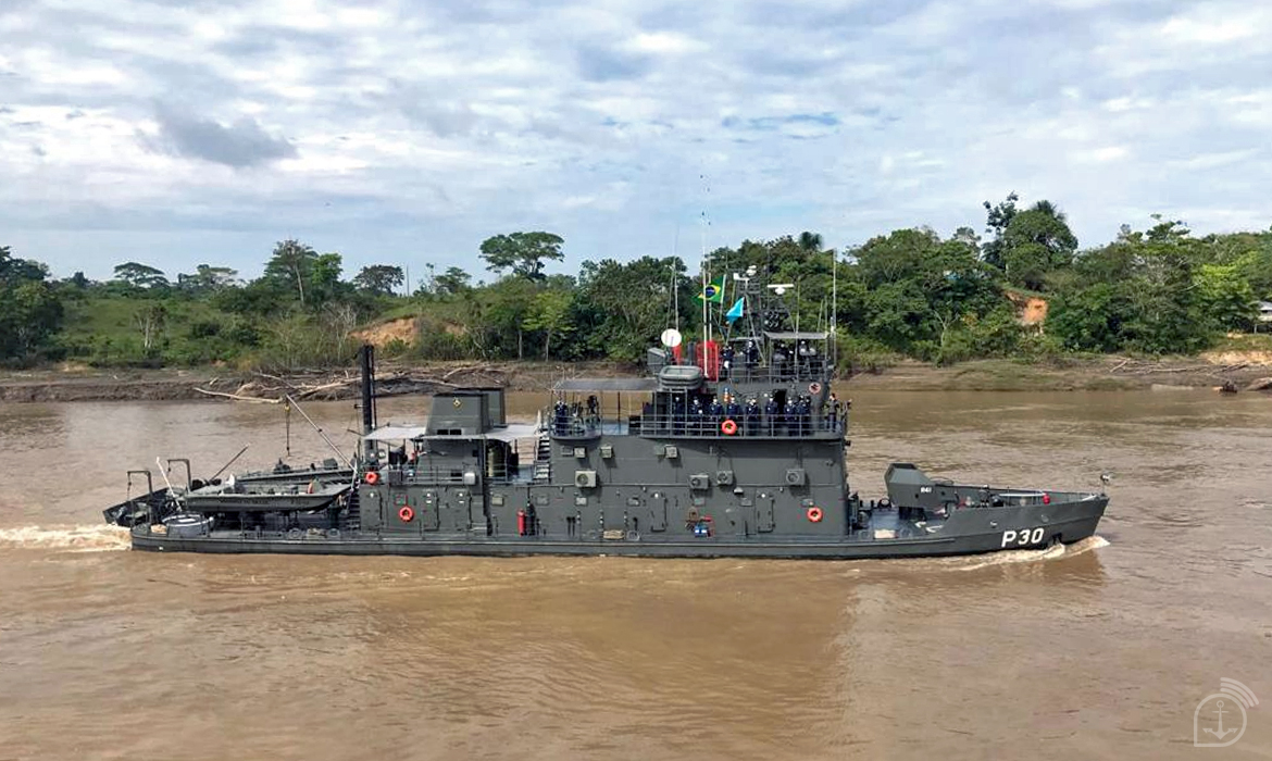 Exército Brasileiro intensifica combate a crimes na fronteira