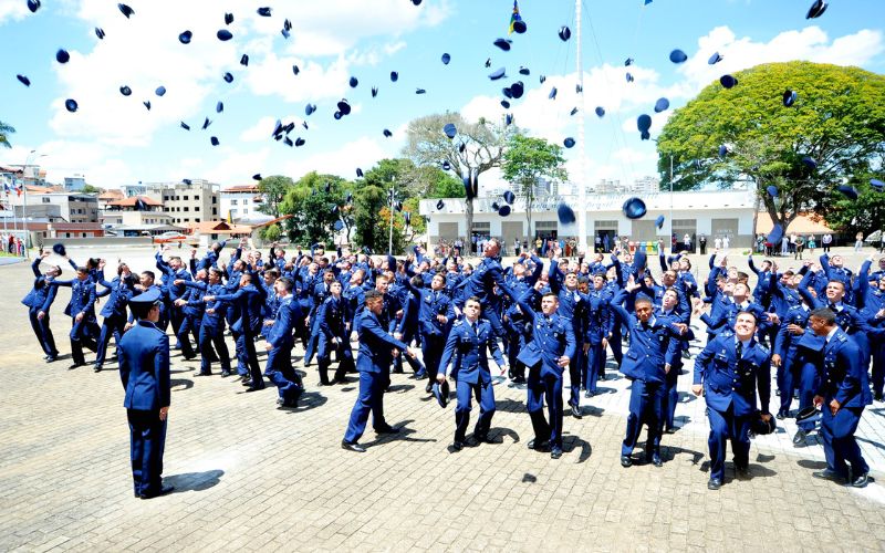 Aeron utica oferece novas oportunidades de carreira para alunos do