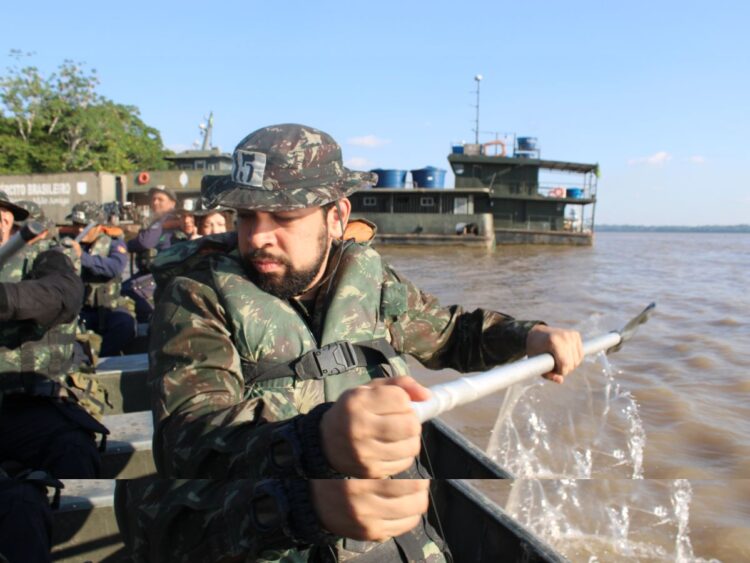 8° BIS treina forças de segurança em técnicas de sobrevivência na selva