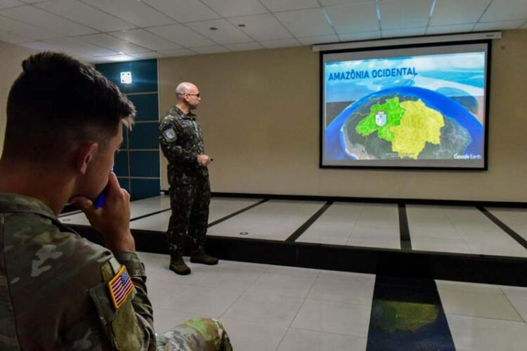 Cadetes de West Point no Comando Militar da Amazônia. Foto: CMA