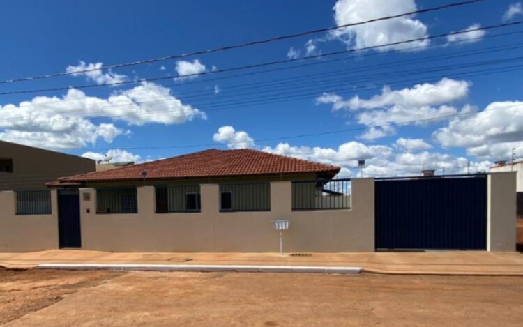 Uma das residências funcionais construídas pelo Exército em Formosa, Goiás