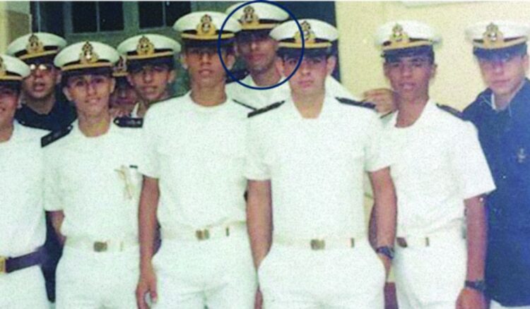 Flávio Augusto durante seu breve período no Colégio Naval - Foto: Associação da turma do CN de 1988/Facebook