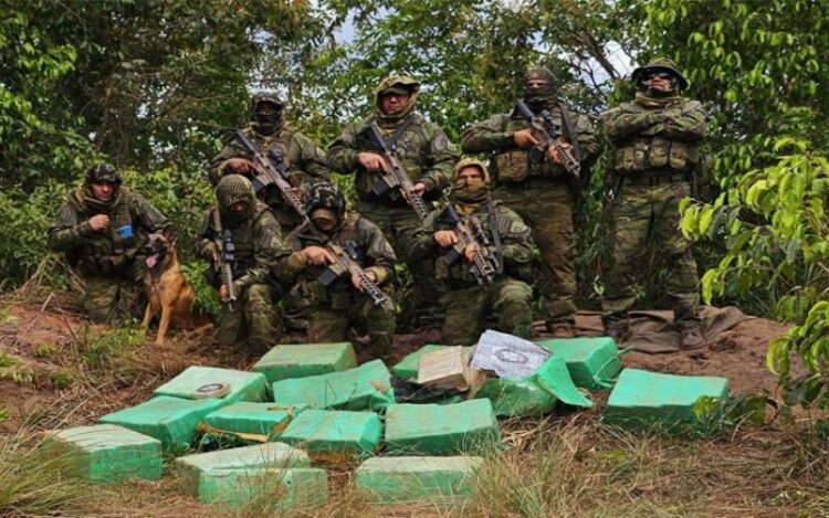 Ação militar na fronteira entre Brasil e Paraguai apreende 445 toneladas de maconha