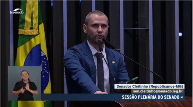 8 de janeiro: Senador Cleitinho critica ação da justiça enquanto Moraes pede extradição dos foragidos na Argentina