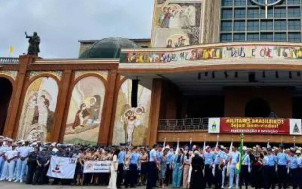 Imagem de Evento Militar em Aparecida - São Paulo - Transporte em ônibus fretado pela Marinha do Brasil